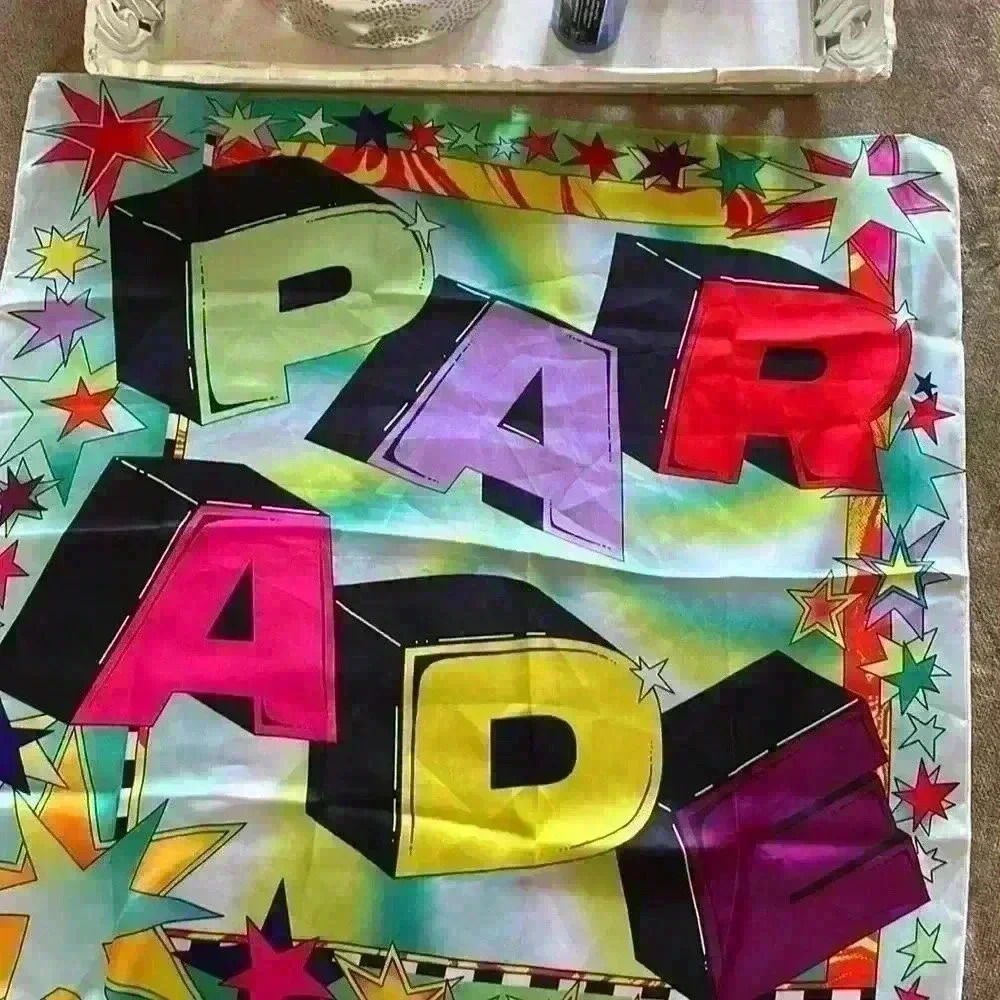 NWOT Parade Star Patterned Scarf